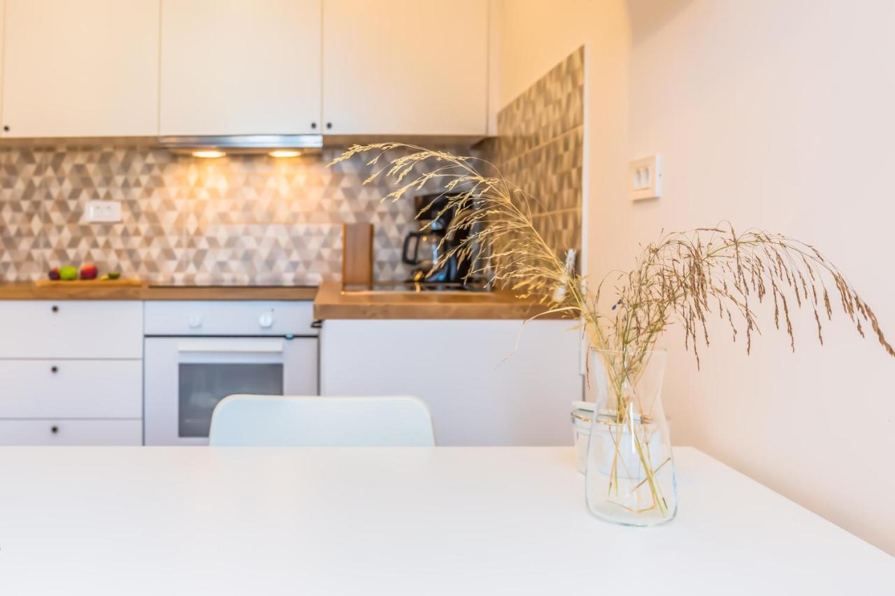 Adris Apartments 오미스 외부 사진