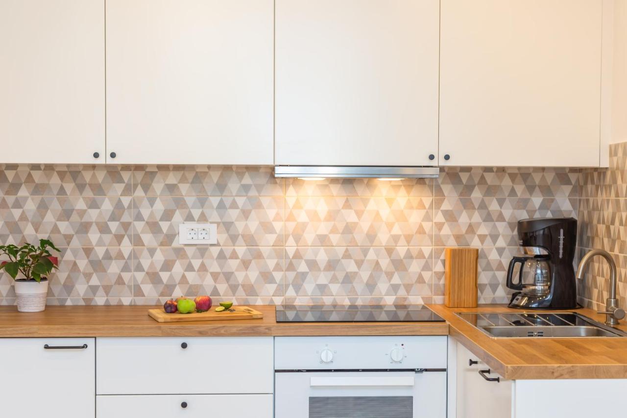 Adris Apartments 오미스 외부 사진