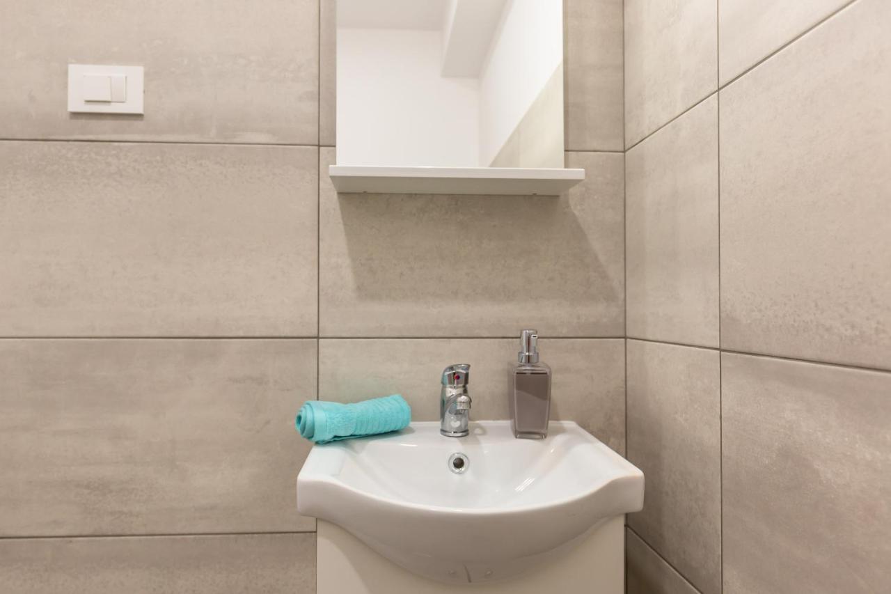 Adris Apartments 오미스 외부 사진