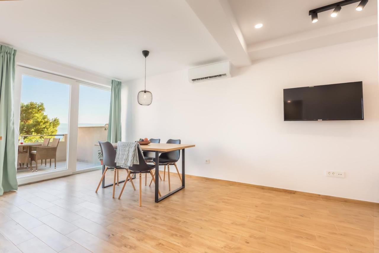Adris Apartments 오미스 외부 사진